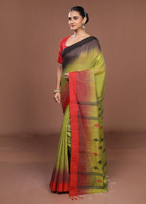 Green Matka Silk Saree With Blouse Piece