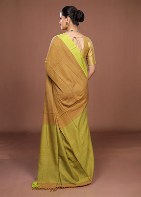 Cream Matka Silk Saree With Blouse Piece
