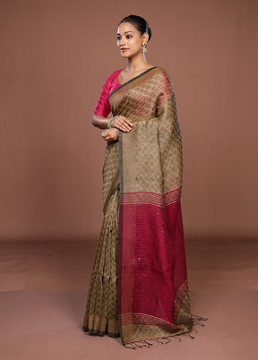 Grey Handloom Matka Pure Silk Saree With Blouse Piece