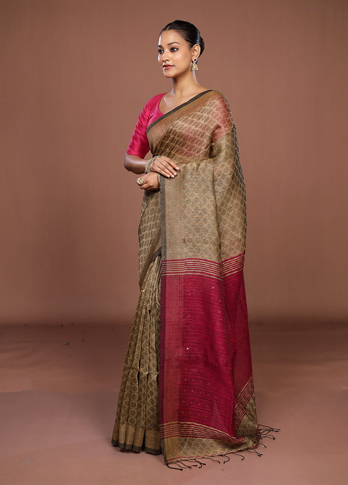 Grey Handloom Matka Pure Silk Saree With Blouse Piece