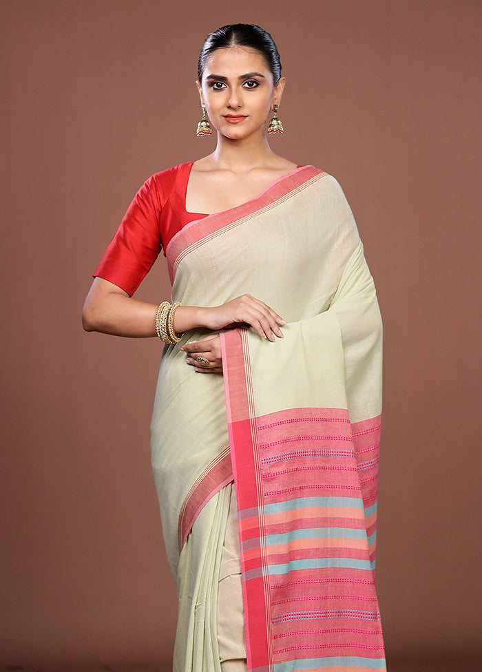 Green Matka Silk Saree With Blouse Piece