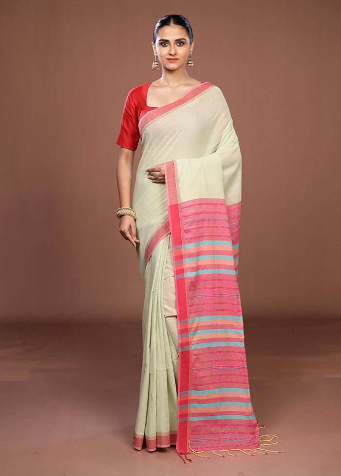 Green Matka Silk Saree With Blouse Piece