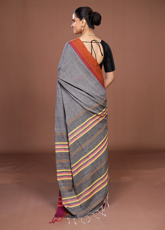 Grey Matka Silk Saree With Blouse Piece
