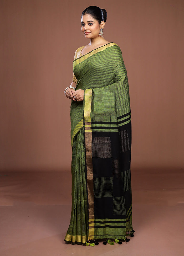 Green Matka Silk Saree With Blouse Piece