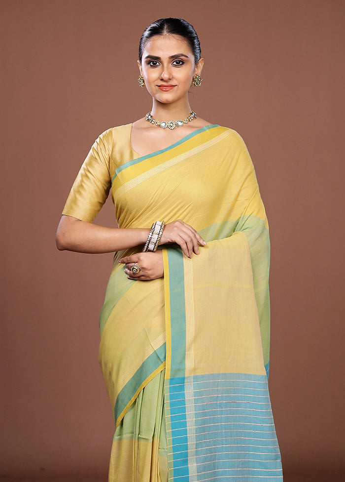 Green Matka Silk Saree With Blouse Piece