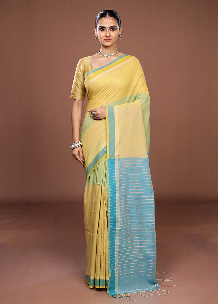 Green Matka Silk Saree With Blouse Piece
