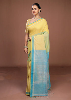 Green Matka Silk Saree With Blouse Piece