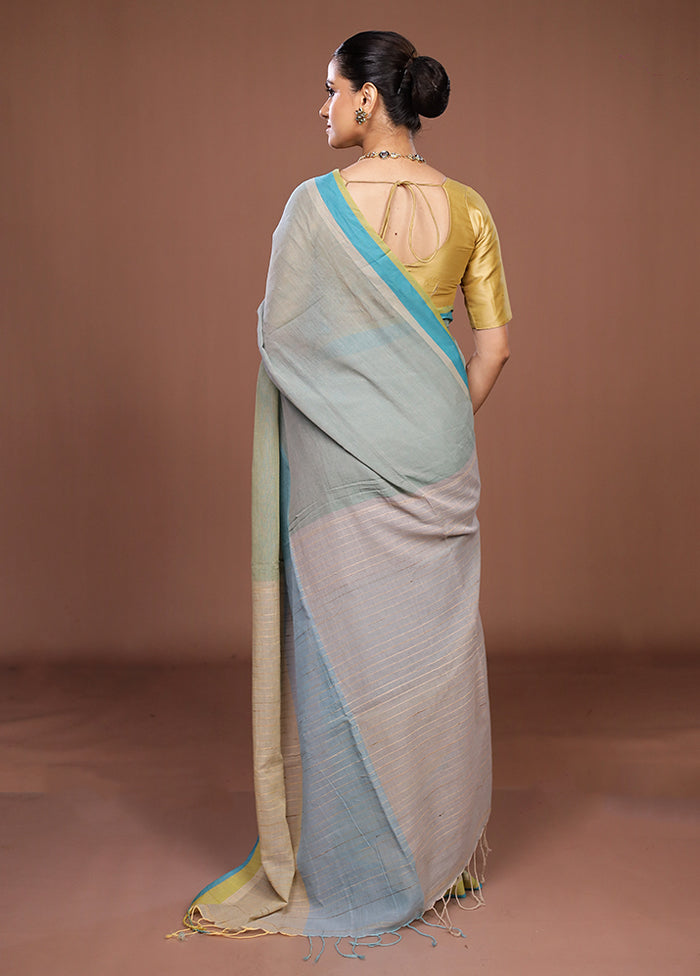 Green Matka Silk Saree With Blouse Piece