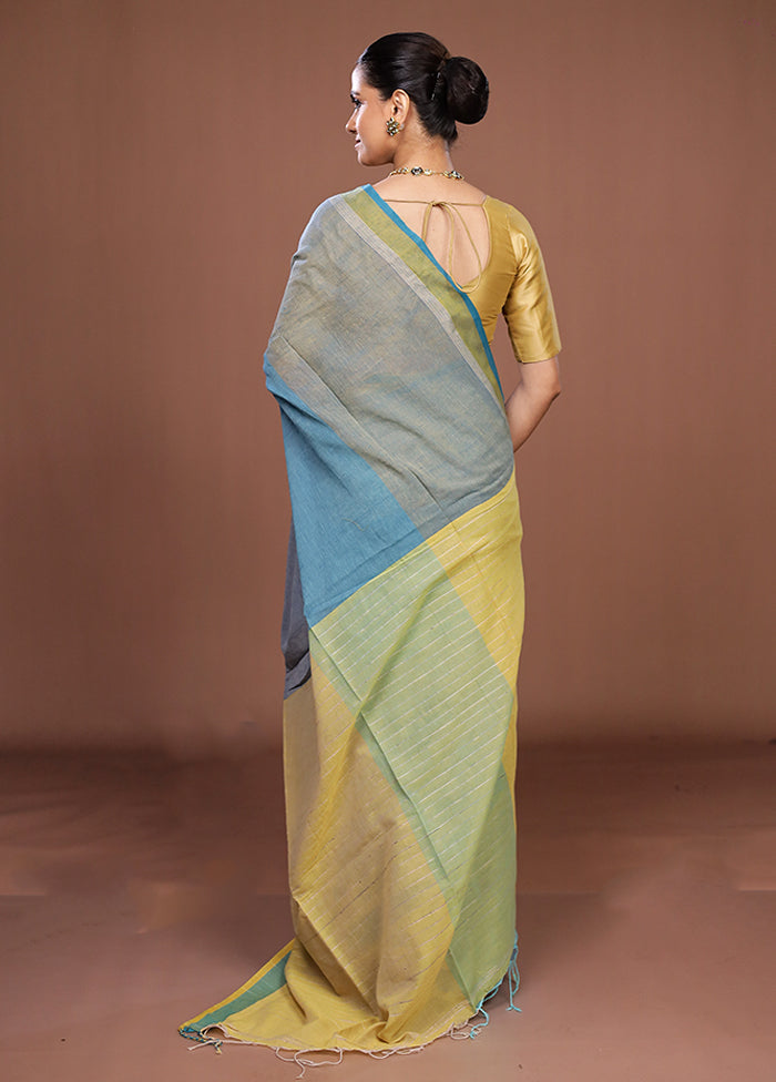 Blue Matka Silk Saree With Blouse Piece