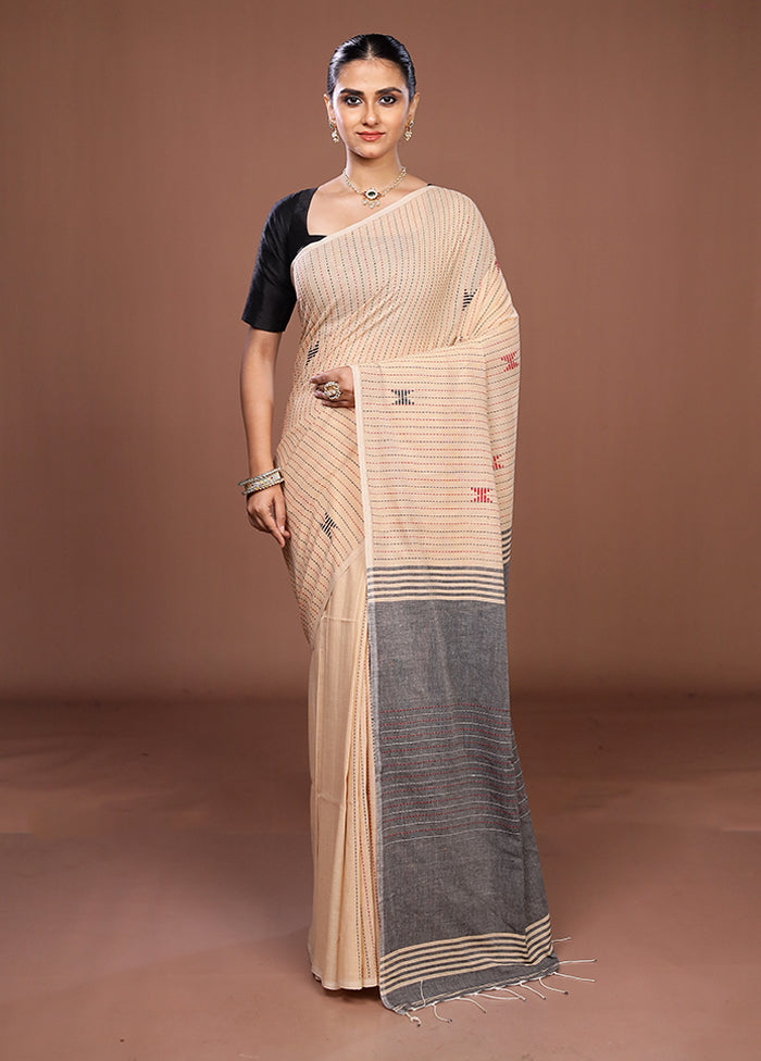 Cream Matka Silk Saree With Blouse Piece