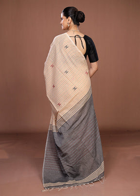 Cream Matka Silk Saree With Blouse Piece