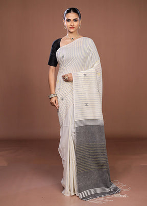 Black Matka Silk Saree With Blouse Piece