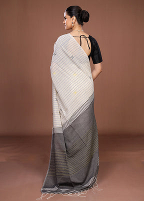 Black Matka Silk Saree With Blouse Piece