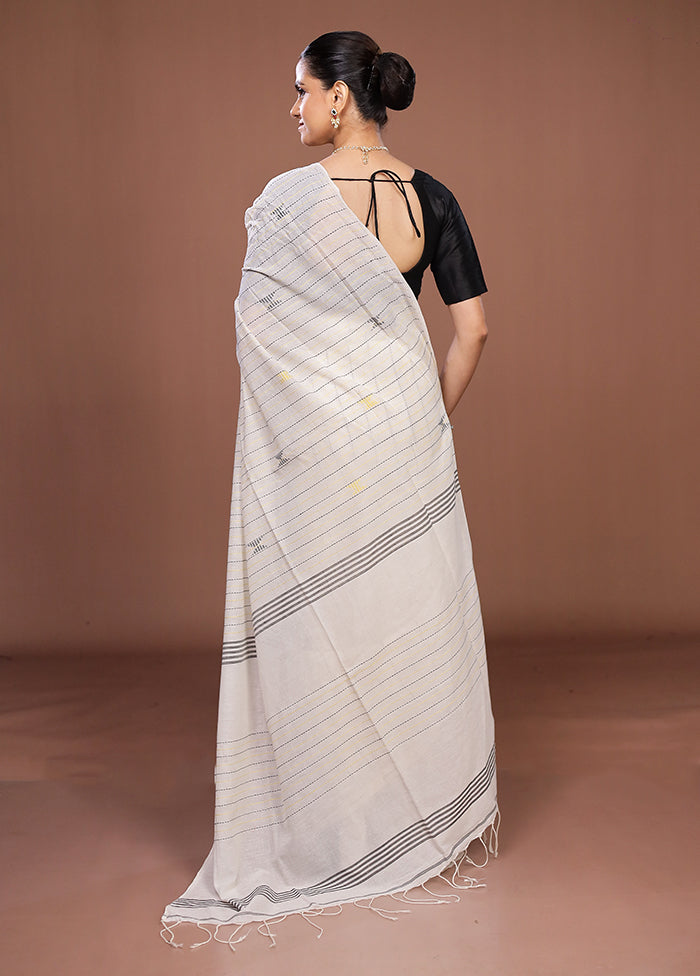 White Matka Silk Saree With Blouse Piece