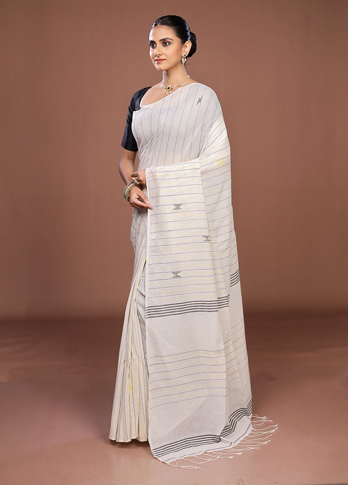 White Matka Silk Saree With Blouse Piece