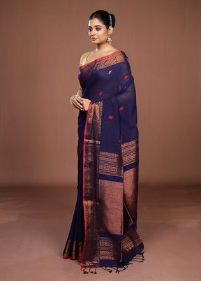 Blue Matka Silk Saree With Blouse Piece