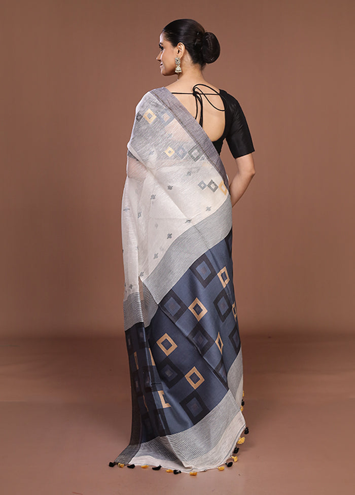 White Linen Silk Saree With Blouse Piece