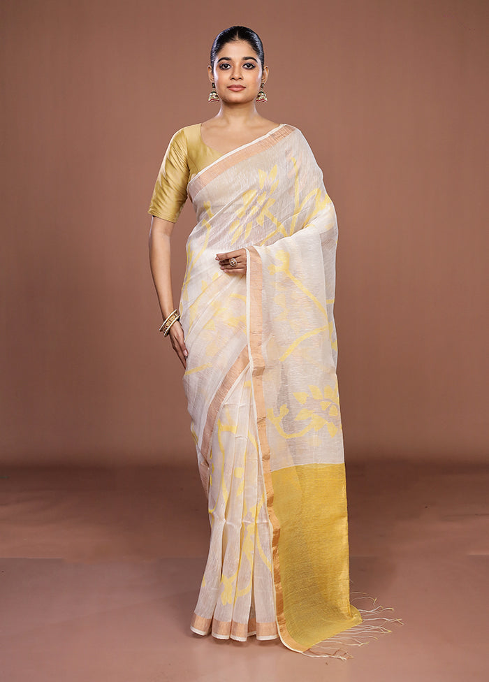 White Handloom Matka Pure Silk Saree With Blouse Piece