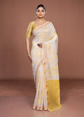 White Handloom Matka Pure Silk Saree With Blouse Piece