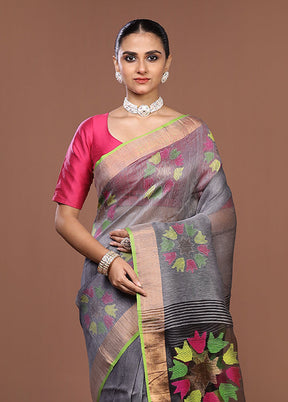 Grey Matka Silk Saree With Blouse Piece