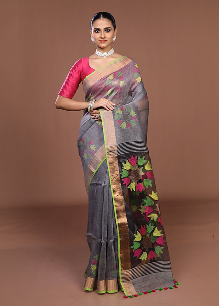 Grey Matka Silk Saree With Blouse Piece