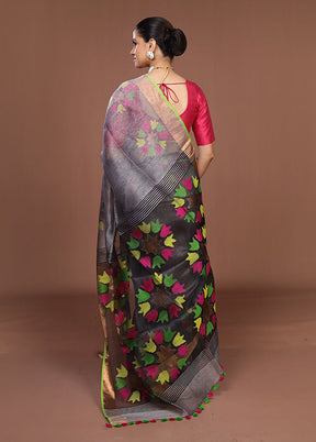 Grey Matka Silk Saree With Blouse Piece