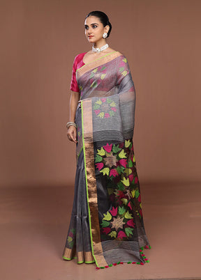 Grey Matka Silk Saree With Blouse Piece