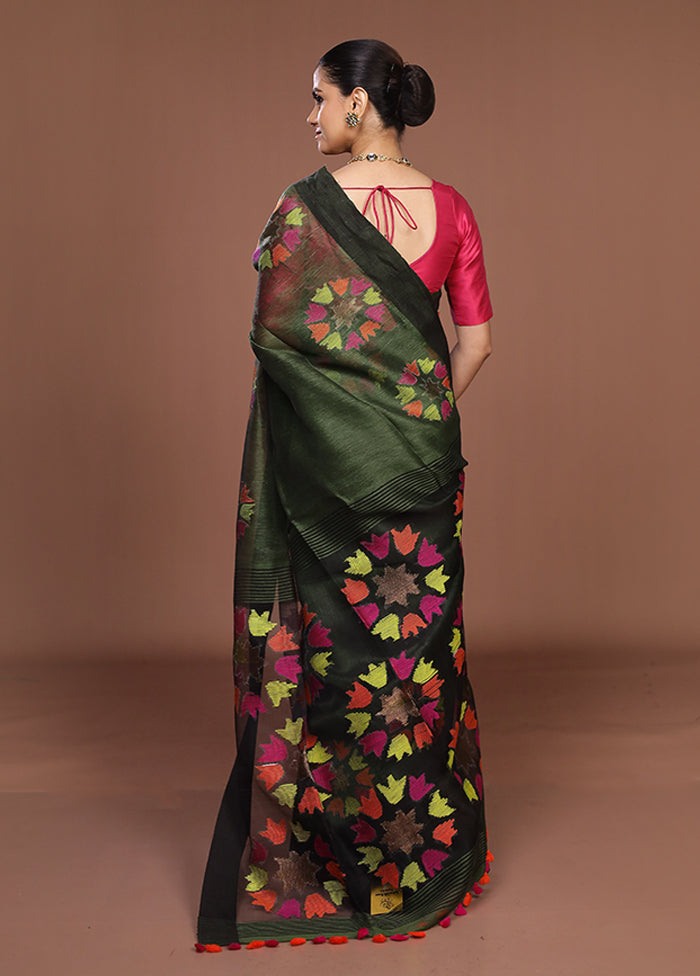 Green Matka Silk Saree With Blouse Piece