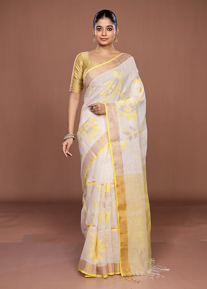 White Handloom Matka Pure Silk Saree With Blouse Piece