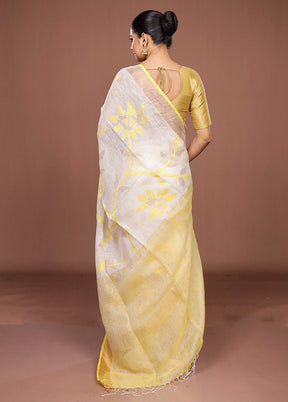 White Handloom Matka Pure Silk Saree With Blouse Piece