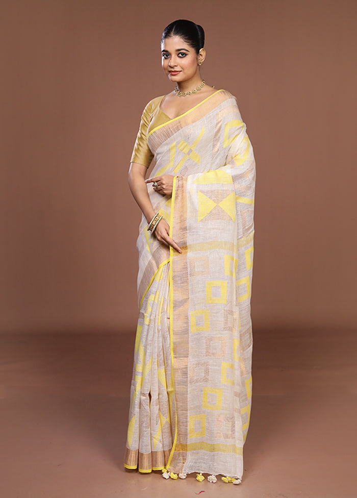 White Handloom Matka Pure Silk Saree With Blouse Piece