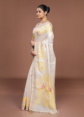 White Handloom Matka Pure Silk Saree With Blouse Piece