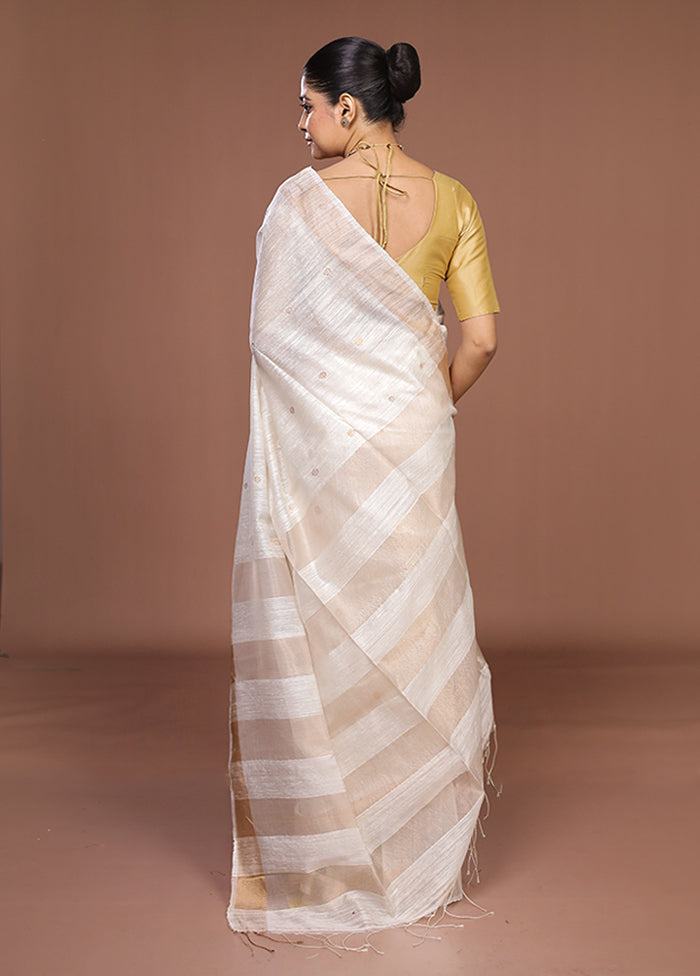 White Handloom Matka Pure Silk Saree With Blouse Piece