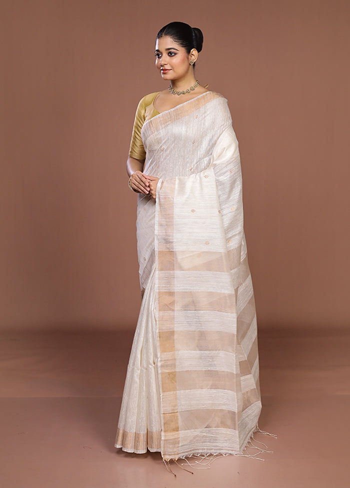 White Handloom Matka Pure Silk Saree With Blouse Piece