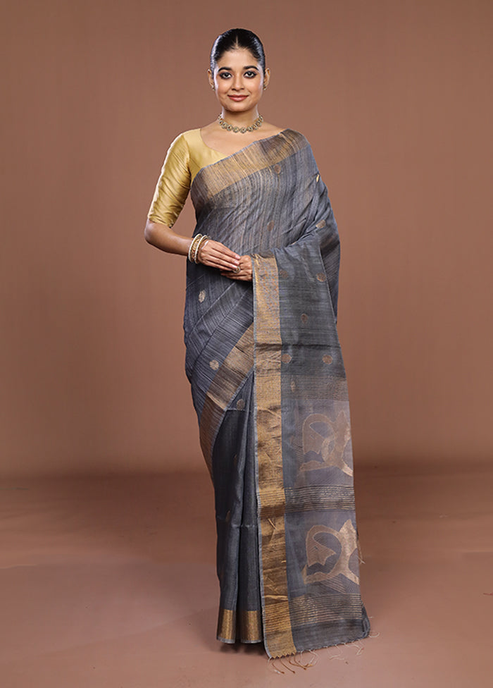 Grey Handloom Matka Pure Silk Saree With Blouse Piece