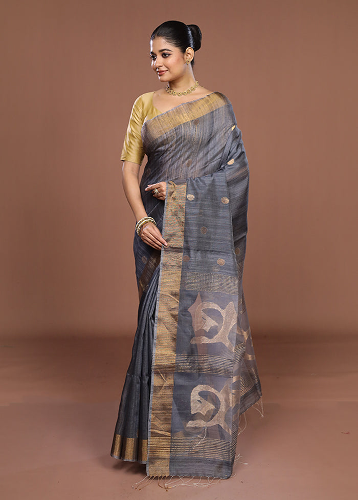 Grey Handloom Matka Pure Silk Saree With Blouse Piece