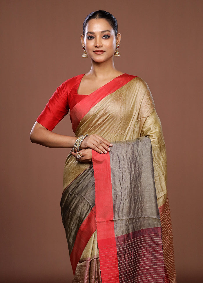 Grey Matka Silk Saree With Blouse Piece