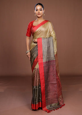 Grey Matka Silk Saree With Blouse Piece