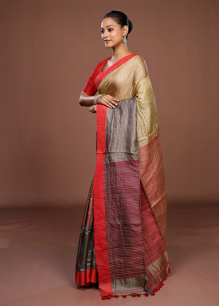 Grey Matka Silk Saree With Blouse Piece