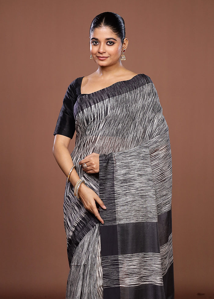 Black Matka Silk Saree With Blouse Piece