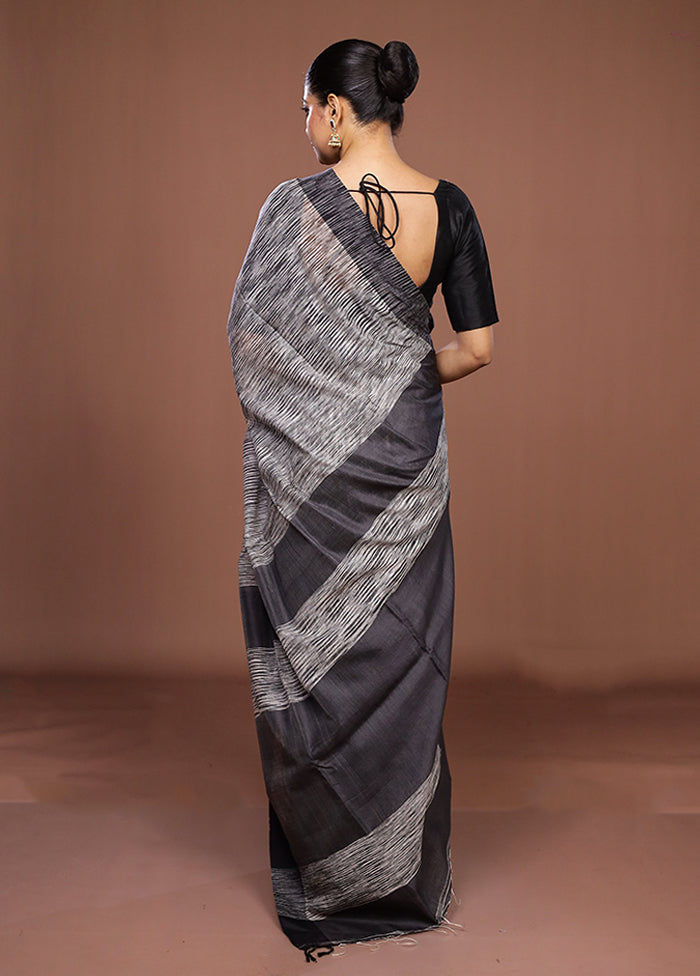 Black Matka Silk Saree With Blouse Piece