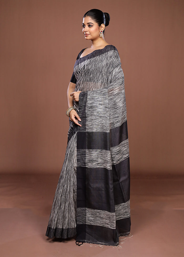 Black Matka Silk Saree With Blouse Piece