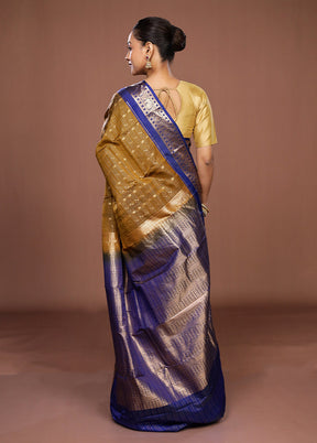 Green Handloom Kanjivaram Pure Silk Saree With Blouse Piece