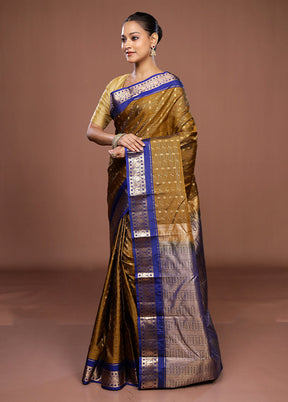 Green Handloom Kanjivaram Pure Silk Saree With Blouse Piece