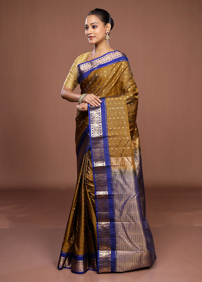 Green Handloom Kanjivaram Pure Silk Saree With Blouse Piece