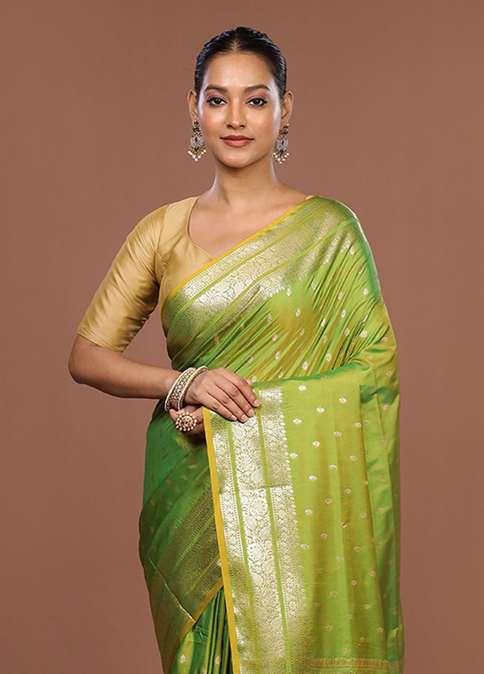 Green Uppada Silk Saree With Blouse Piece