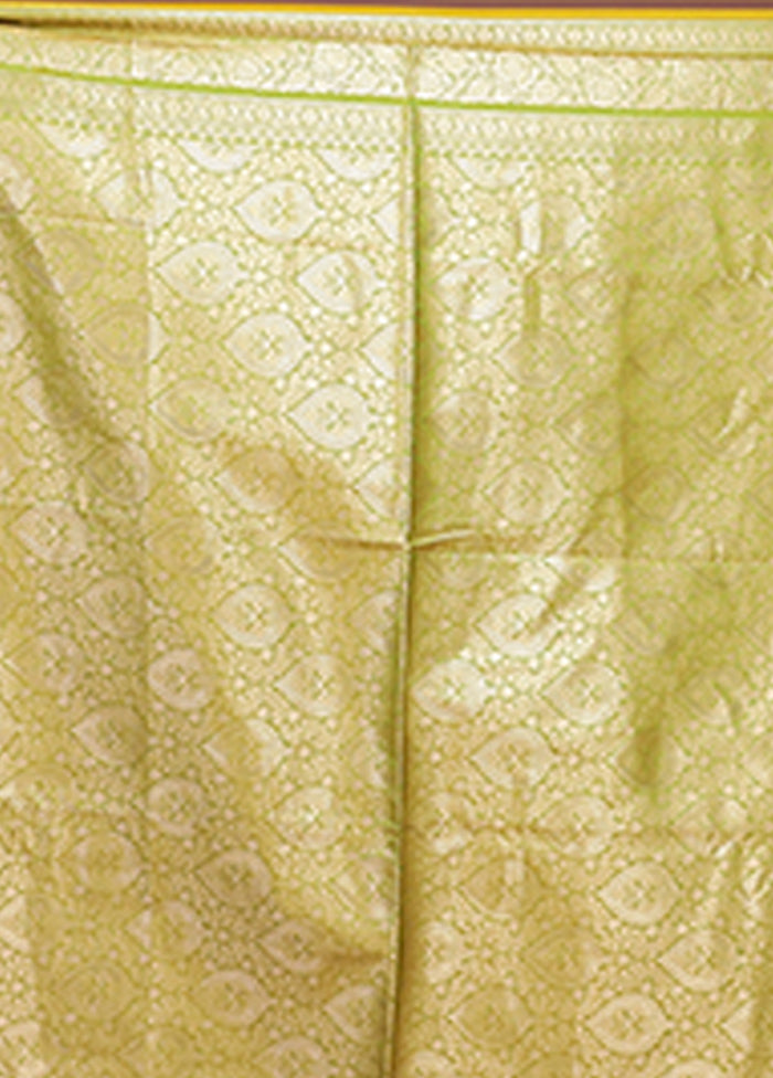 Green Uppada Silk Saree With Blouse Piece