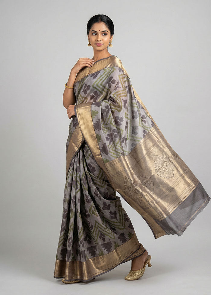 Grey Kanjivaram Silk Saree With Blouse Piece