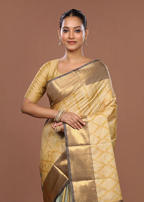Yellow Kanjivaram Silk Saree With Blouse Piece
