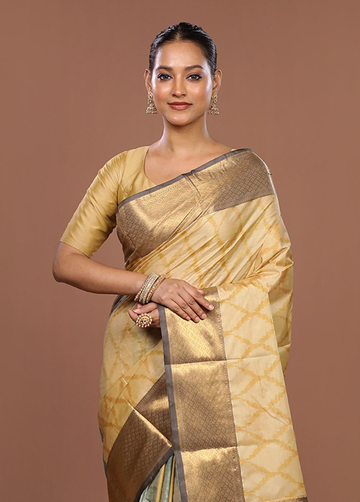Yellow Kanjivaram Silk Saree With Blouse Piece